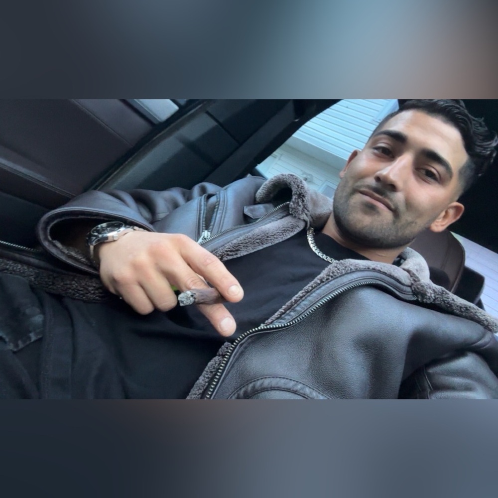 Meet your Posher, Maubrisio